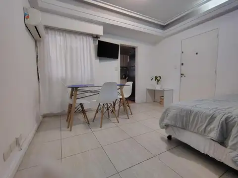 Bauness 2535 , Piso 4