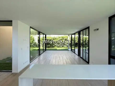 Casa en Venta en Ayres Plaza, USD 625.000