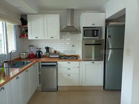 Casa en Venta en Country Club Banco Provincia, USD 300.000