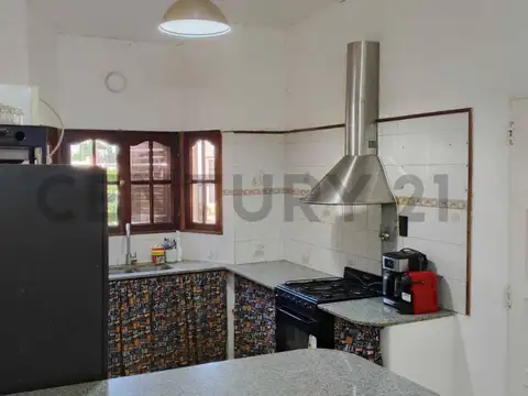 Retasada   EN VENTA - CASA 2 DOMITORIOS - CARCARAÑA