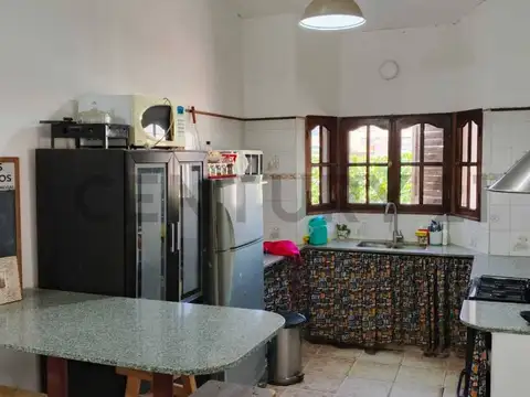 Retasada   EN VENTA - CASA 2 DOMITORIOS - CARCARAÑA - 390 M2