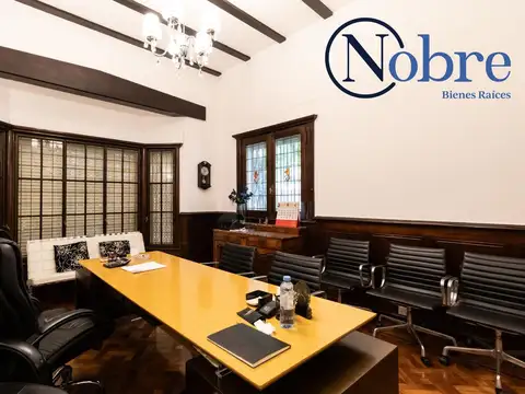 Casa en Alquiler con 2 cocheras