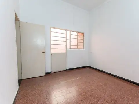 Interno de 2 dormitorios en Constituyentes