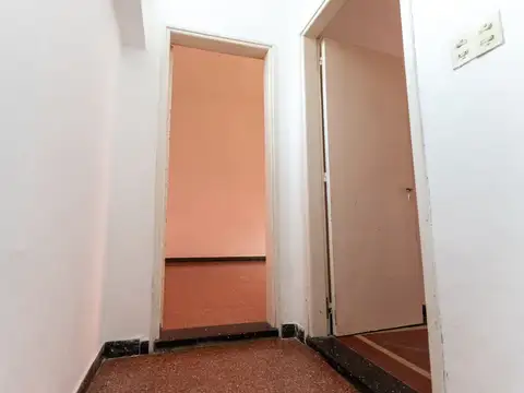 Interno de 2 dormitorios en Constituyentes