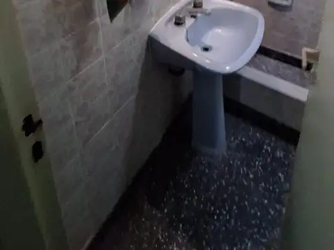 Depto Tipo Casa 5 ambientes con 2 baños