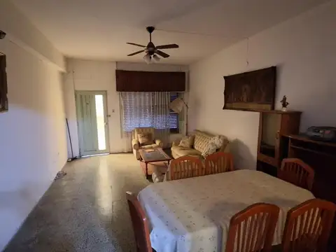 Depto Tipo Casa en Venta de 5 ambientes