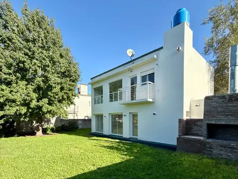 Casa en colectora de Ruta 9 3 dormitorios jardin