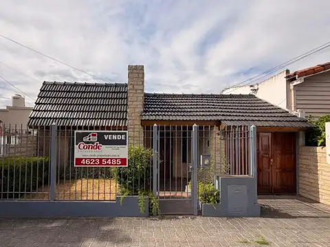 Casa 3 ambientes - Castelar Norte