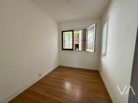 Chalet en esquina para uso comercial. Zona Guemes.