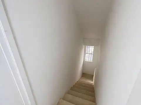 Depto Tipo Casa 2 ambientes con 1 baño