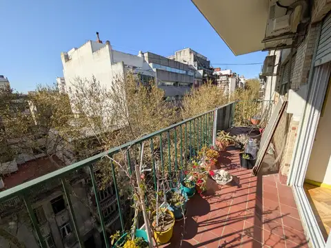 Departamento 4 ambientes con 2 baños