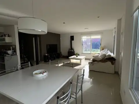 Casa en Venta en Domselaar, USD 109.000