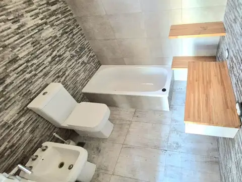 Depto Tipo Casa en Venta de 4 dormitorios