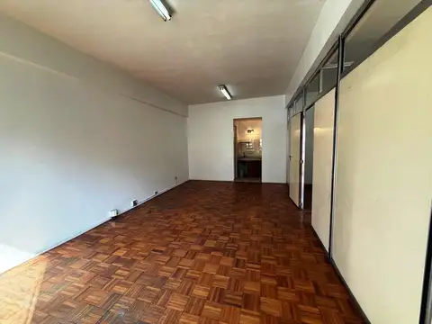 Oficina en Venta 50 años