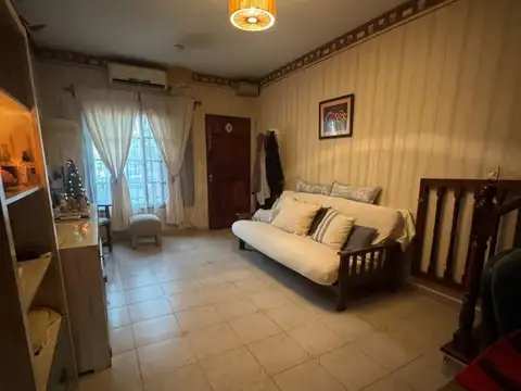 Depto Tipo Casa en Venta en Villa Luzuriaga, USD 118.000