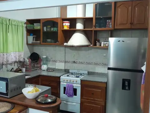 Depto Tipo Casa en Alquiler de 3 ambientes