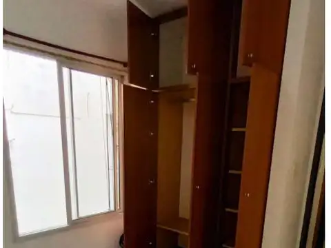 Tucuman 2600 , Piso 2