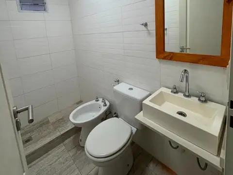 MODERNO DUPLEX 3 AMB C/COCHERA EN BANFIELD!