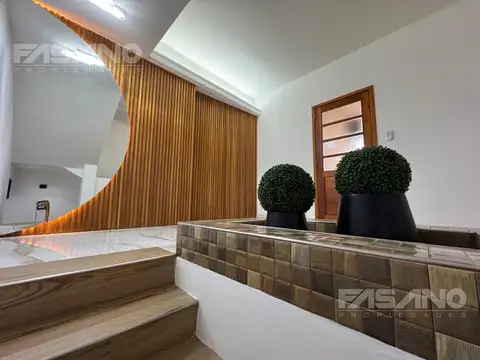 PH DE CATEGORÍA EN ZONA HOLTERS – 4 HAB   CINE – TERRAZA CON JACUZZI – 0 EXPENSAS
