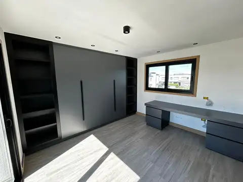 Casa 4 ambientes con 4 baños