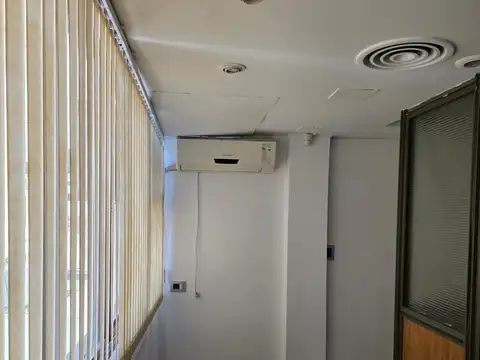 Oficina 5 ambientes con 1 baño