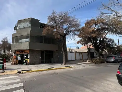 PROPIEDAD COMERCIAL A METROS DE MERCADO MORENO
