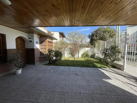 Formosa n° 1332 entre Gral. Álvarez y