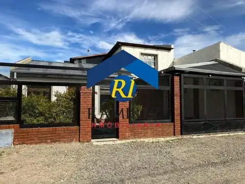 CASA EN VENTA - SANTA CRUZ - RIO GALLEGOS - COMISARIO JULIO CANTIN  Nº800