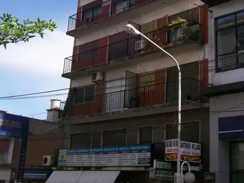 MUY BUEN DEPTO. DE 2 DORMIT. APTO PROFESIONAL FTE AL MUNICIP
