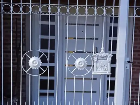 Casa en Venta en Villa Elvira, USD 90.000