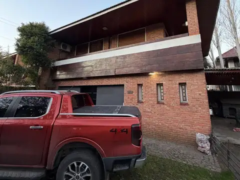 Casa en alquiler ,3 dormitorios Villarino y Segui adrogue
