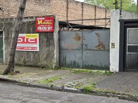 Terreno de 341,377 m² en venta en Olivos Calle Acasusso 2851