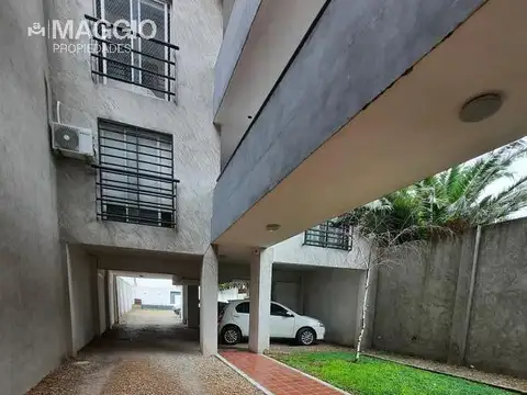 Avenida Presidente Peron al 2500