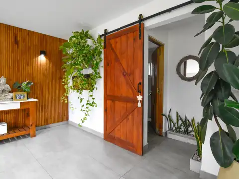 Casa 5 amb. gran parque+ e/varios autos- Apto crédito- Acantilados