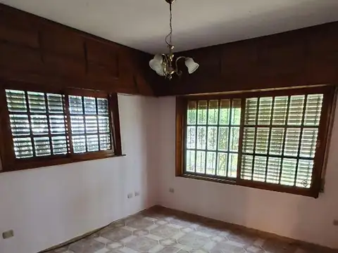 Casa en Venta en Temperley, USD 195.000