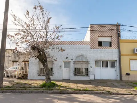 CASA CON DEPARTAMENTO EN PLANTA ALTA