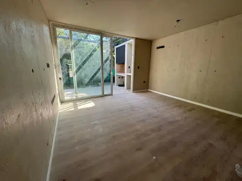 Casa 2 ambientes con 1 baño