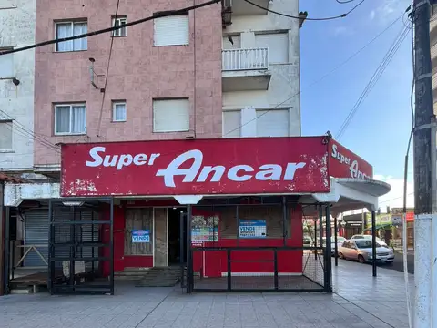 VENTA  EXCELENTE LOCAL SOBRE COSTANERA