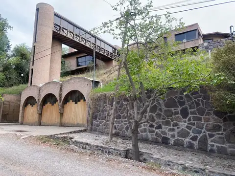 Barrio La colina 100