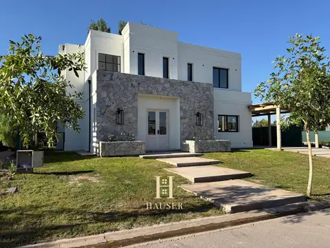 HAUSER VENDE HERMOSA CASA A ESTRENAR DE 3 HABITACIONES EN BARRIO GRAN BOEDO!