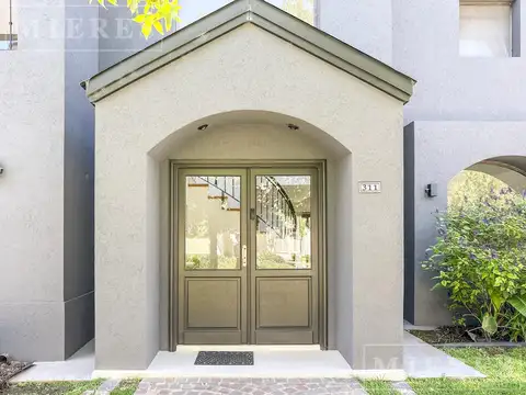 Casa 5 ambientes con 2 baños