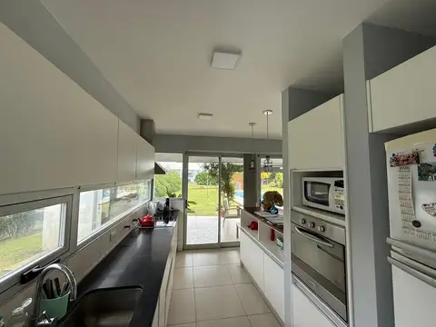 Casa en Alquiler en Arenas del Sur, USD 2.500