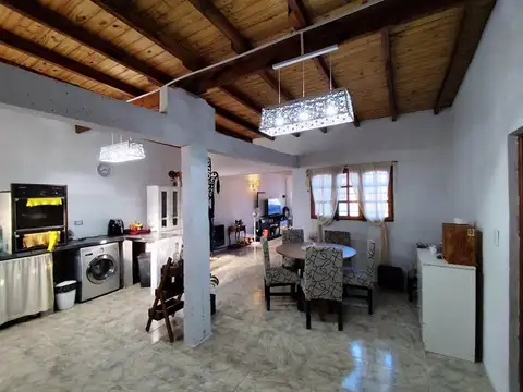 Venta casa 3 amb nueva en lote propio - Alfar