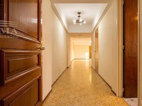Departamento 7 ambientes con 3 baños