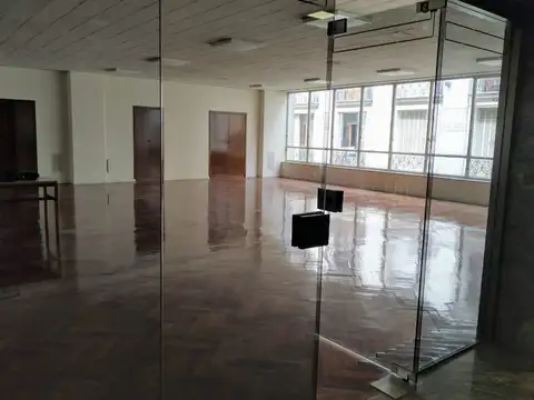 Oficina en Venta 52 años