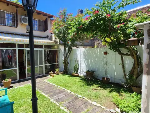 CASA 5 AMBIENTES EN VENTA APTO CREDITO GUILLON