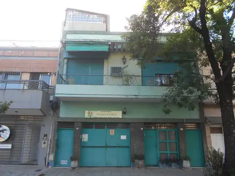 Departamento en Ph de 3 ambientes con patio en Liniers