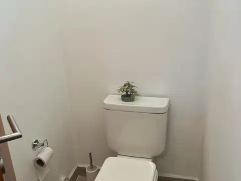 Depto Tipo Casa 5 ambientes con 2 baños