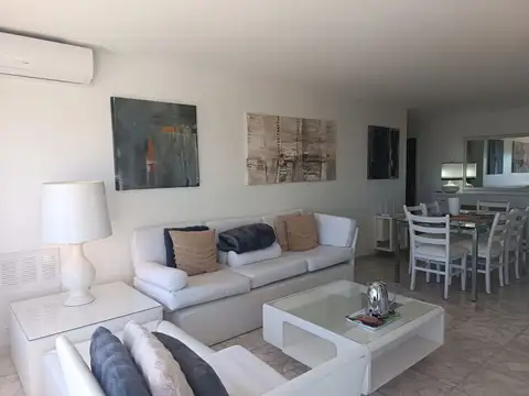 Departamento en Alquiler de 3 dormitorios