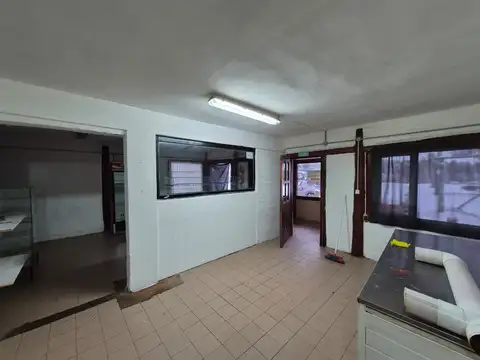 Local en Alquiler en Dina Huapi, $ 1.400.000